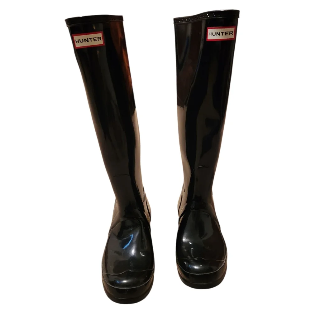 Women’s Size 8 Hunter Black Original Tall Gloss Waterproof Rain Boots